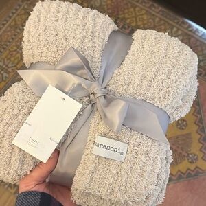 Saranoni Cream Ribbed Receiving Blanket